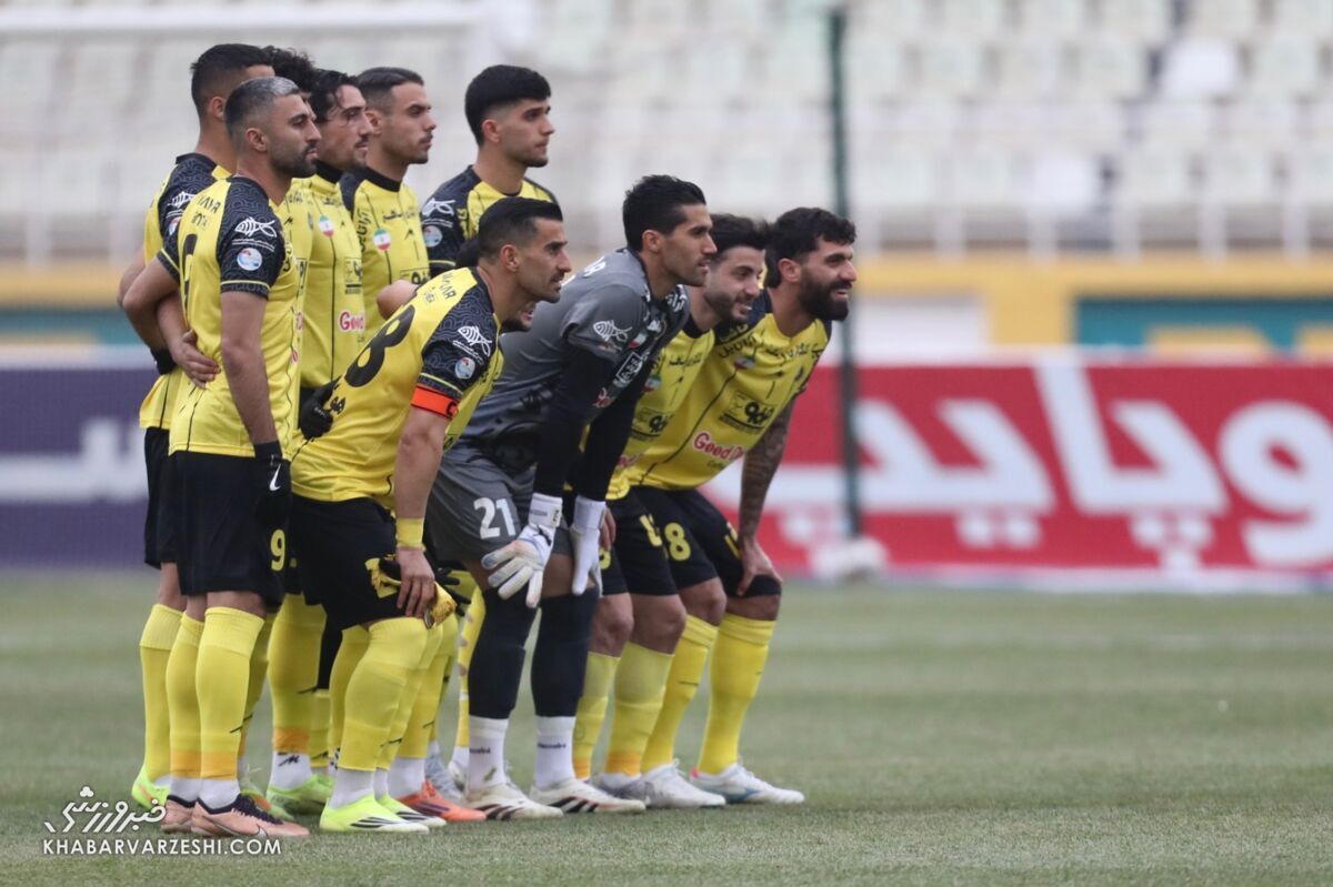 پرسپولیس ۲ - سپاهان ۱/ پرسپولیس صدر را از سپاهان گرفت؛ برد تمام ازبک