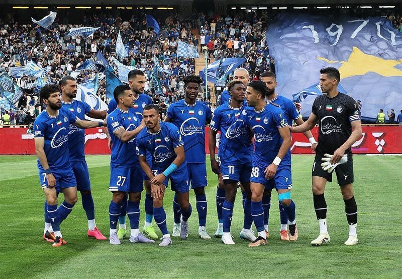 بازی استقلال و هوادار