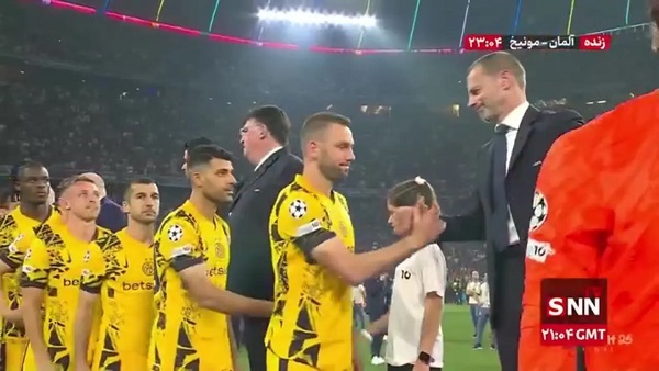 اهدای مدال نایب قهرمانی به مهدی طارمی + عکس و فیلم