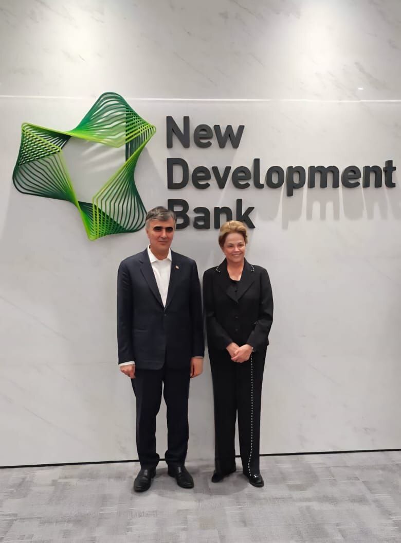 دیدار رئیس‌کل بانک مرکزی ایران با رئیس بانک توسعه نوین بریکس در شانگهای