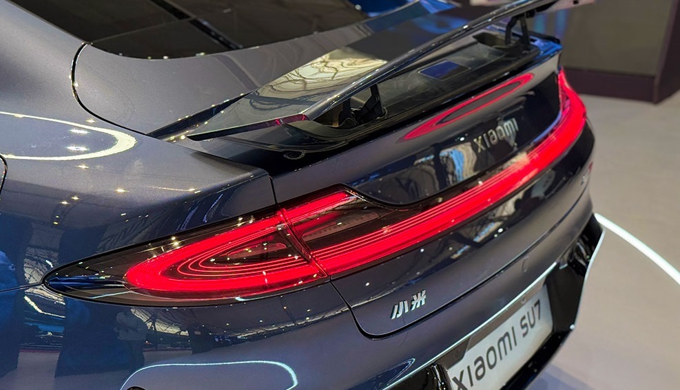 مشخصات فنی خودروی شیائومی SU7