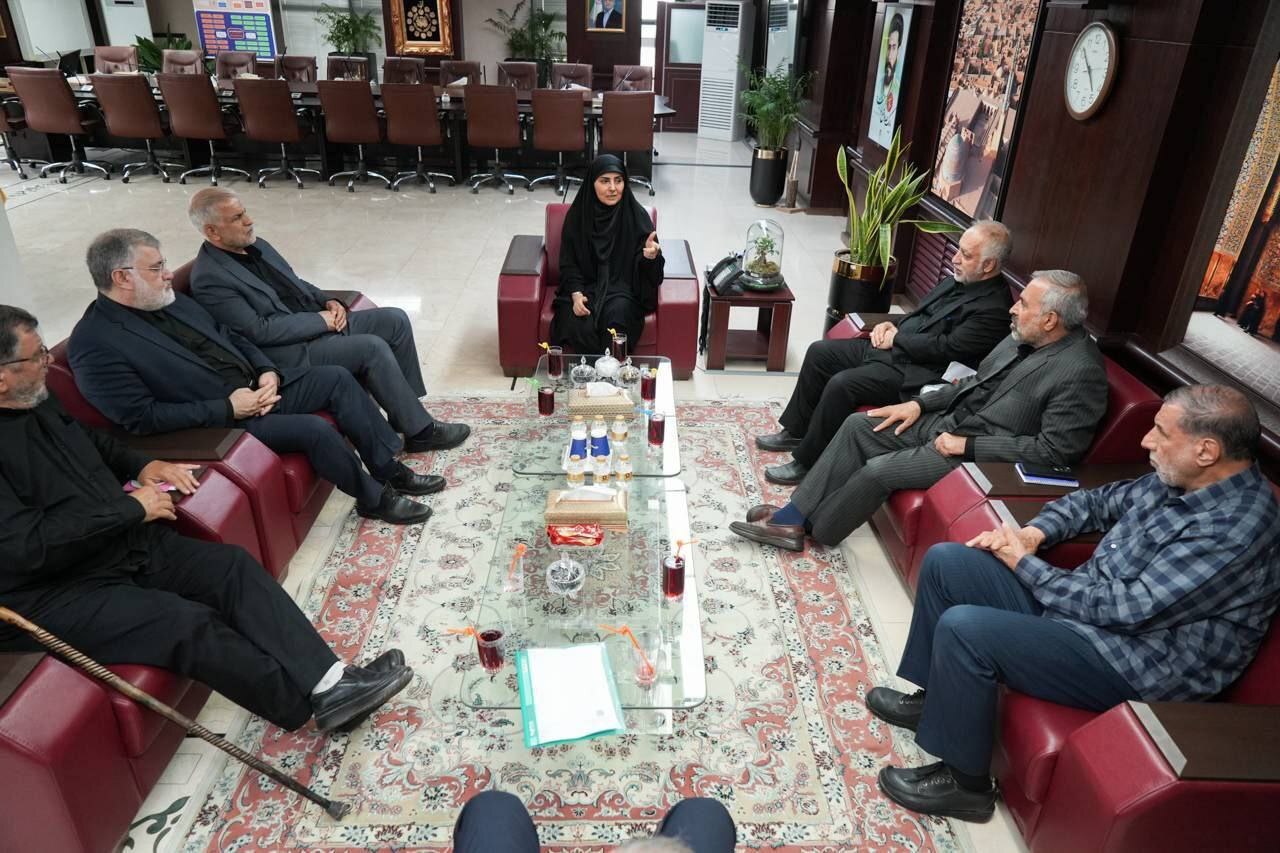 بررسی شیوه بازسازی نقاط آسیب‌دیده مسکونی تهران با محوریت بنیاد مسکن