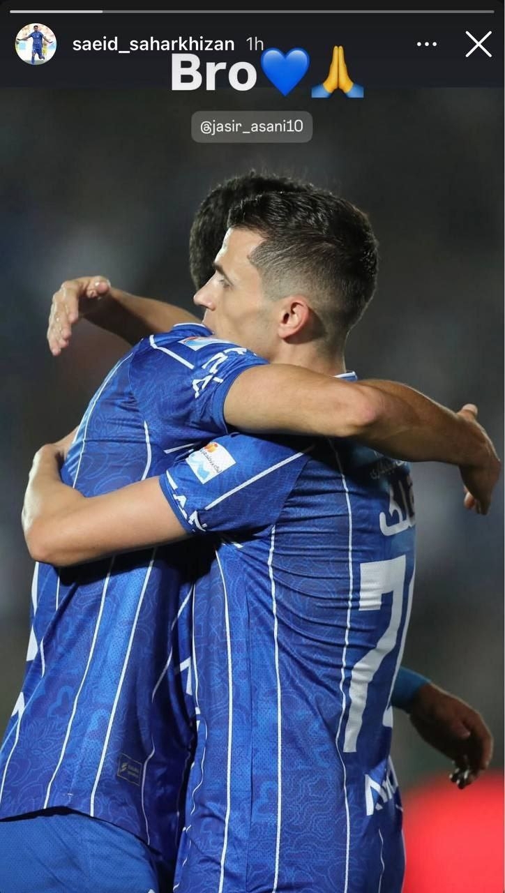 دلجویی ستاره استقلال از آسانی با قلب آبی+ عکس