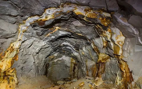 سالانه ۱۲ تن شمش طلا از معادن کشور استحصال می‌شود