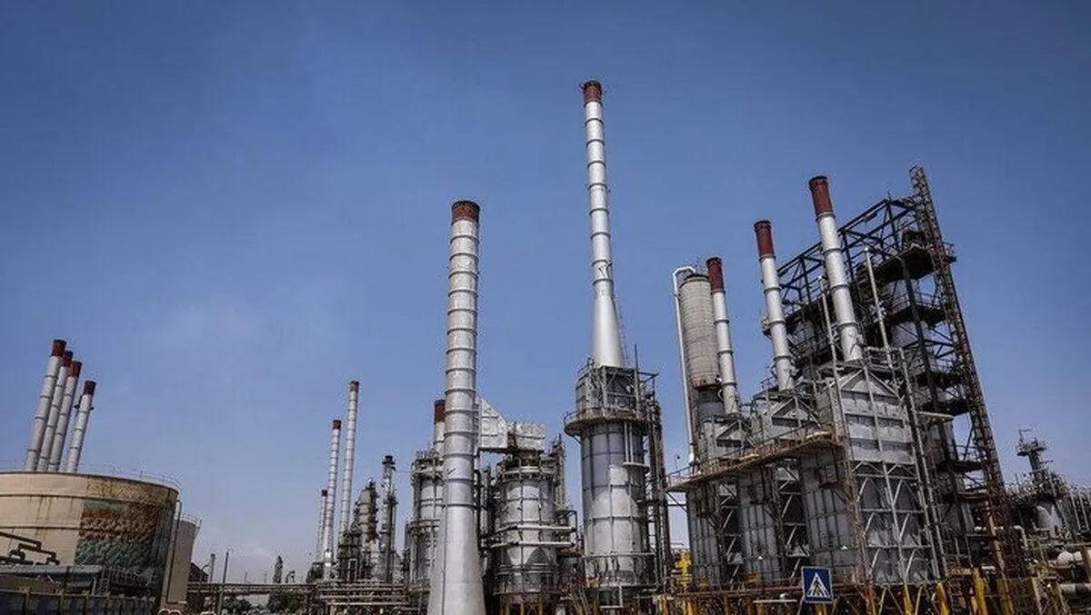 واکنش سخنگوی پالایش نفت تهران به شایعه آتش‌سوزی انبار نفت