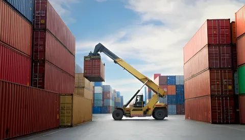 مهلت ۵ روزه گمرک برای ترخیص کالا‌های اساسی