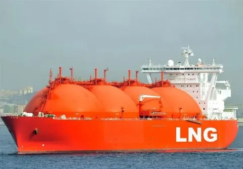 نفتکش‌ها همچنان در انتظار اجازه ایران برای گذر از تنگه هرمز