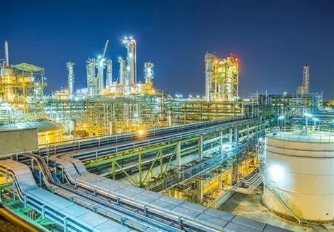 هاب بزرگ پتروشیمی ایران زیر حملات امریکایی - صهیونی