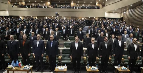 تجلیل از 26 رییس شعبه بانک ملت در گردهمایی روسای موفق شبكه بانكی كشور