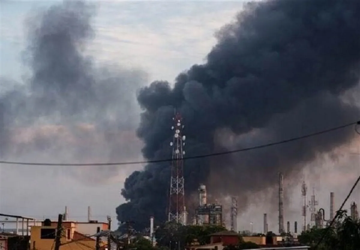 حریق پالایشگاه آبادان تحت کنترل است
