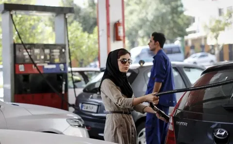 لزوم اصلاحِ مصوبه بنزینی دولت؛ حذف سهمیه نوشماره‌های داخلی پلکانی شود