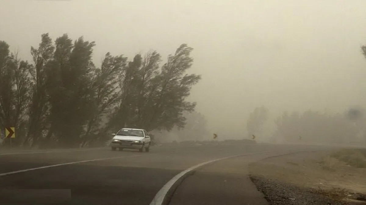 وزش باد شدید و گردوخاک در نیمه جنوبی و غربی استان تهران