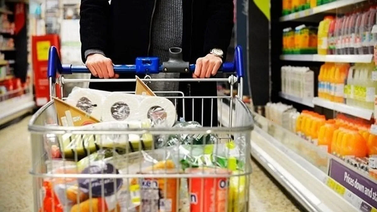 با محتکران در زمان مقتضی برخورد قاطع می شود