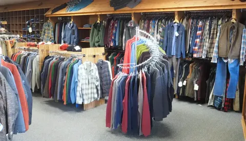 روزی به اروپا پوشاک صادر می‌کردیم اما امروز قاچاق نفس‌مان را بریده