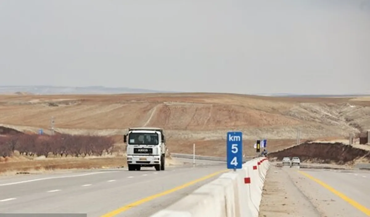 قطعه دوم آزادراه شمالی اراک درحال اجرا است