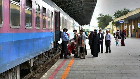 بازسازی جهادی خطوط ریلی در آتش‌بس جنگ رمضان