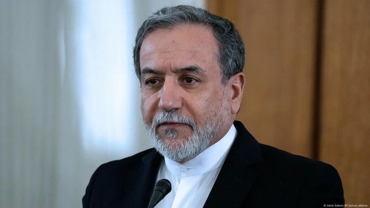 عراقچی: آمریکایی‌ها مواضع ضد و نقیضی در مذاکرات دارند