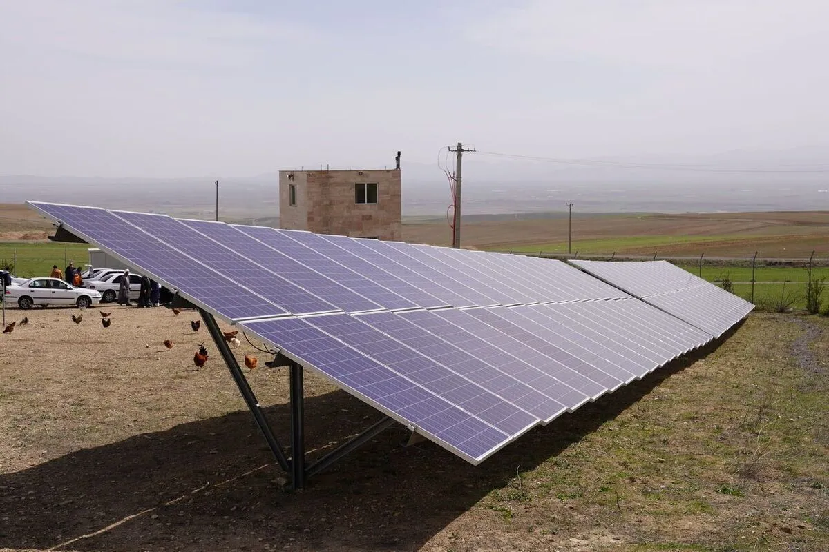 قرارداد ساخت نیروگاه خورشیدی ۱۲۰۰ مگاواتی امضا شد