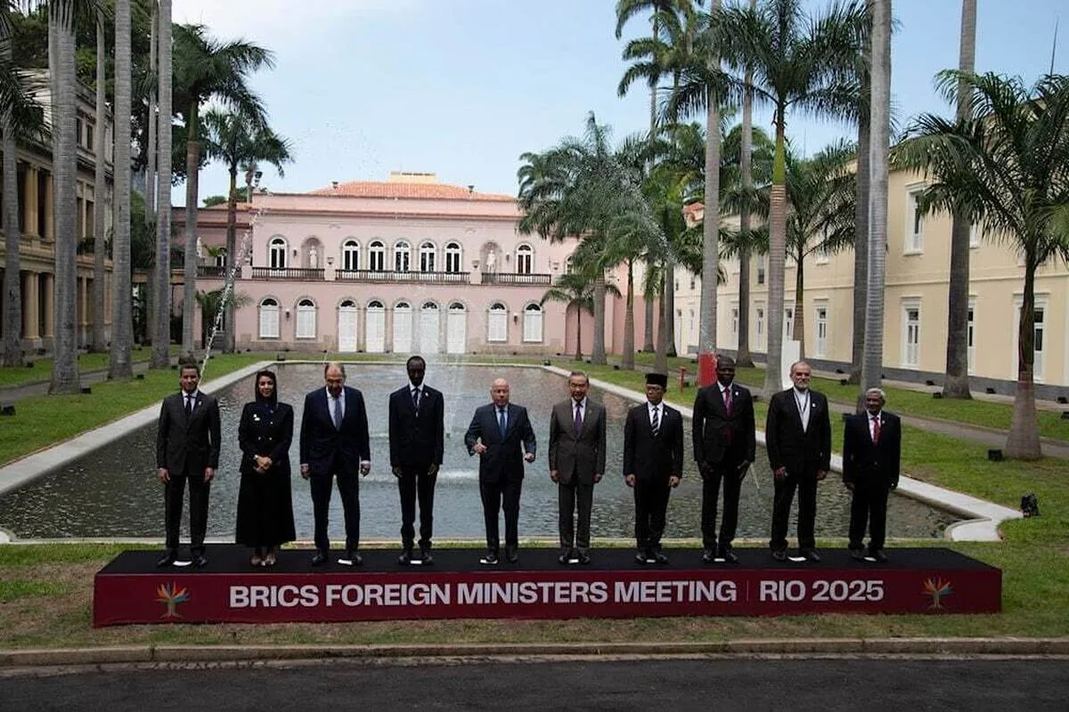 بریکس در مسیر دلاری‌زدایی؛ بانک توسعه جدید به ارزهای محلی تکیه می‌کند