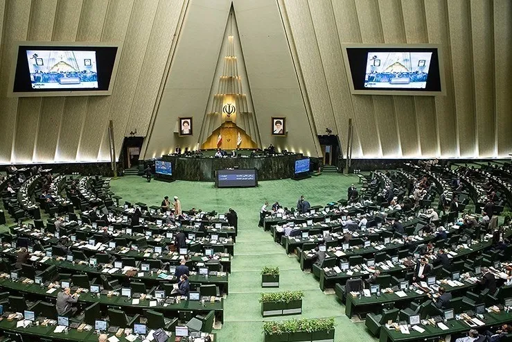 انتخاب افراد غیرمتخصص در تخصصی ترین بازار ایران