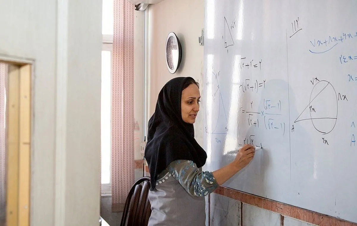 زمان واریز حقوق اردیبهشت فرهنگیان بازنشسته