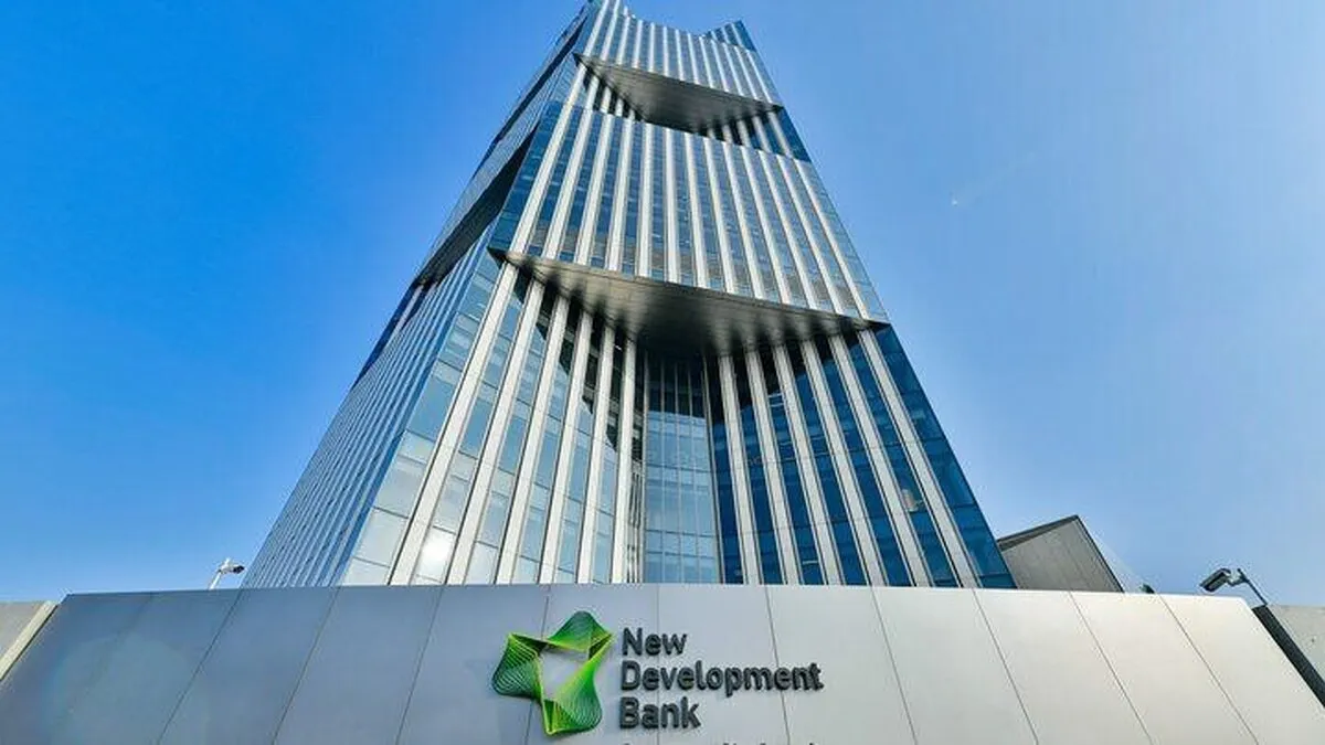 دیدار رئیس‌کل بانک مرکزی ایران با رئیس بانک توسعه نوین بریکس در شانگهای