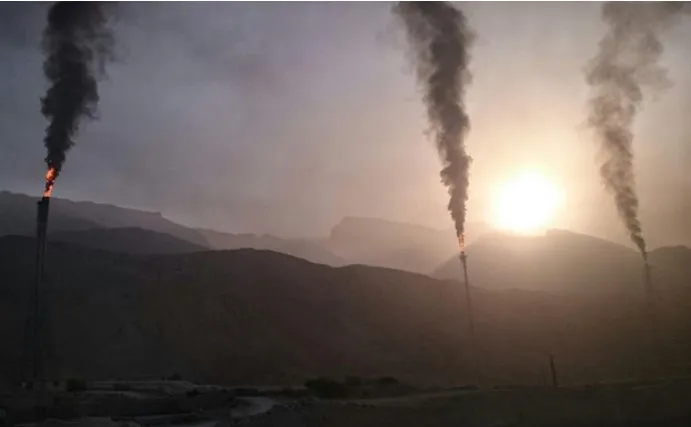 آتش در پالایشگاه های پارس جنوبی مهار شد