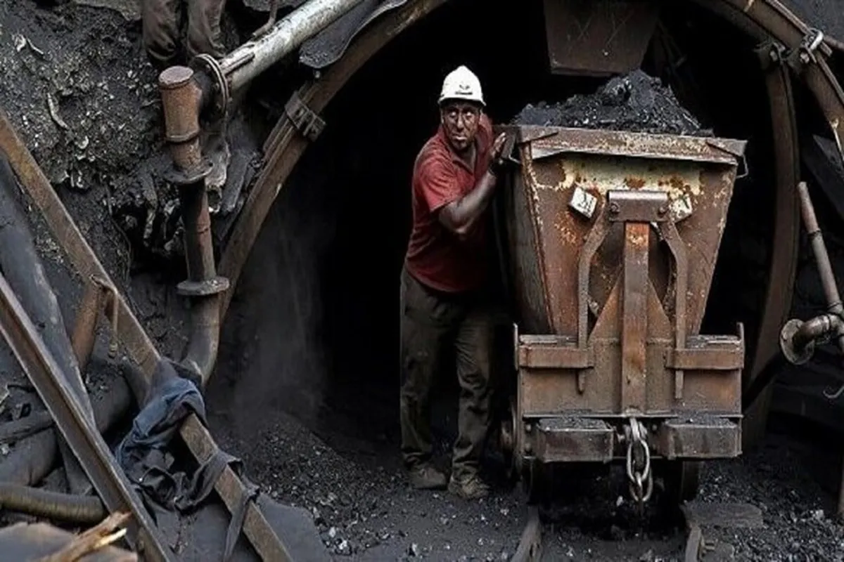 اعلام شرایط تحویل مسکن به خانواده جان باختگان معدن طبس