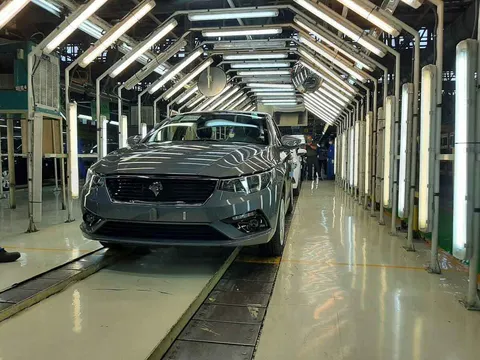 قیمت روز خودرو‌های سایپا و ایران خودرو سه شنبه ۲۷ خرداد ۱۴۰۴