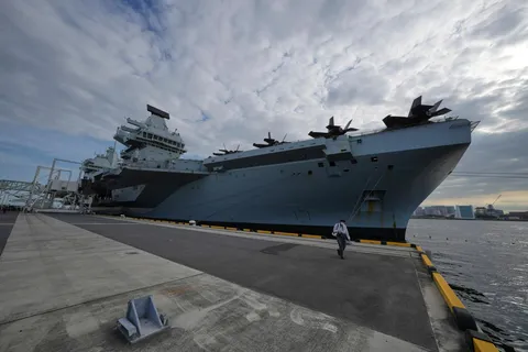 بازی خطرناک در خلیج فارس؛ برنده کیست؟