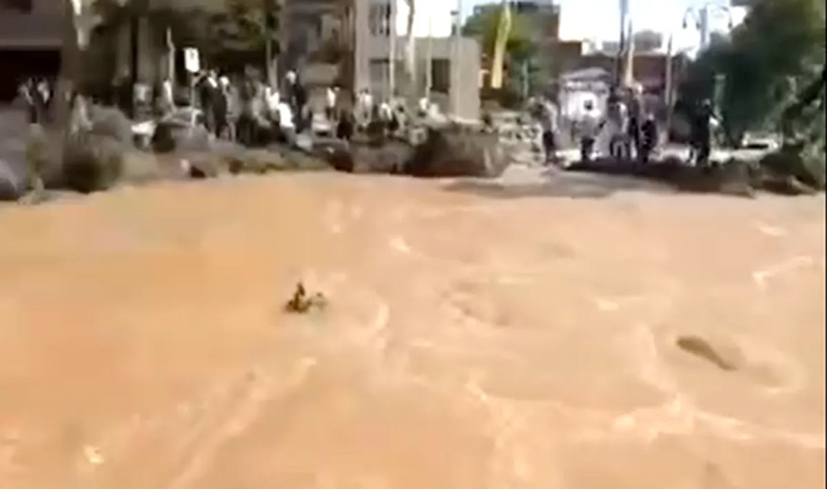 آب گرفتگی یکی از میادین شمال تهران