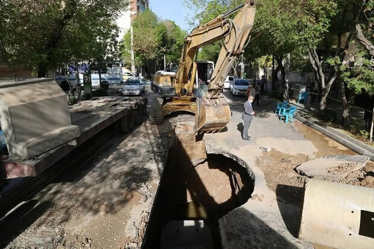 مشکل آب میدان قدس تهران تا ساعت ۱۵ امروز رفع می‌شود