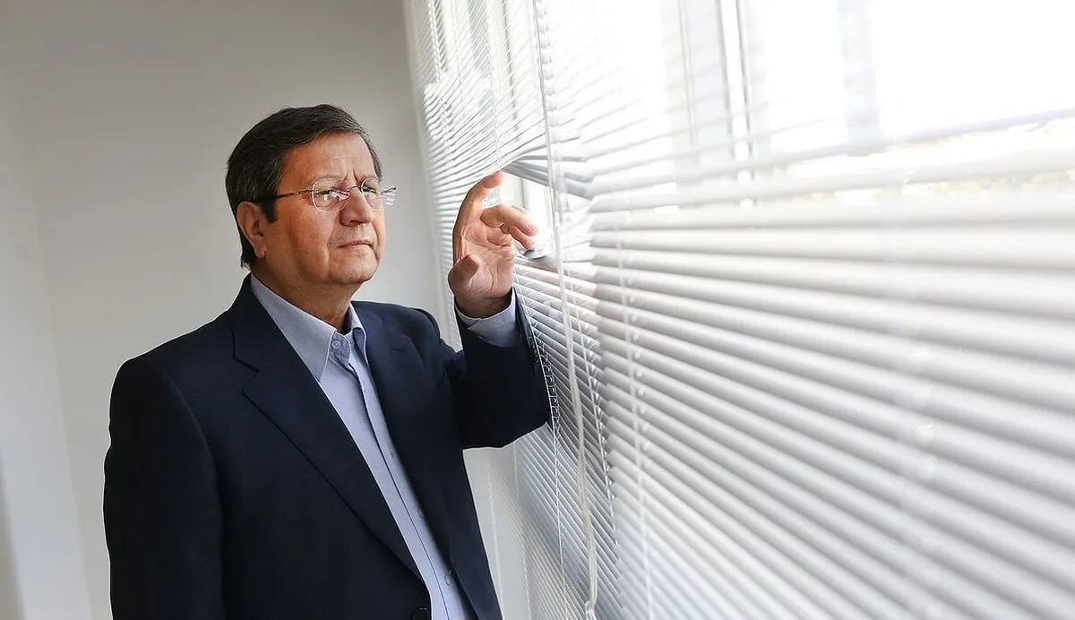 کاهلی در بهبود شرایط اقتصادی و نظرات غیرکارشناسی عامل استیضاح همتی