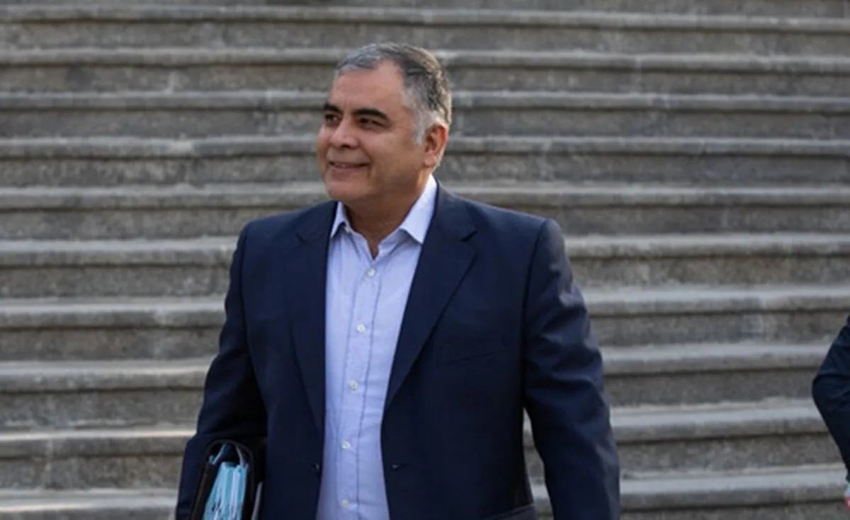 وزیر نفت: امکان قاطی کردن آب با بنزین در جایگاه‌ها وجود ندارد