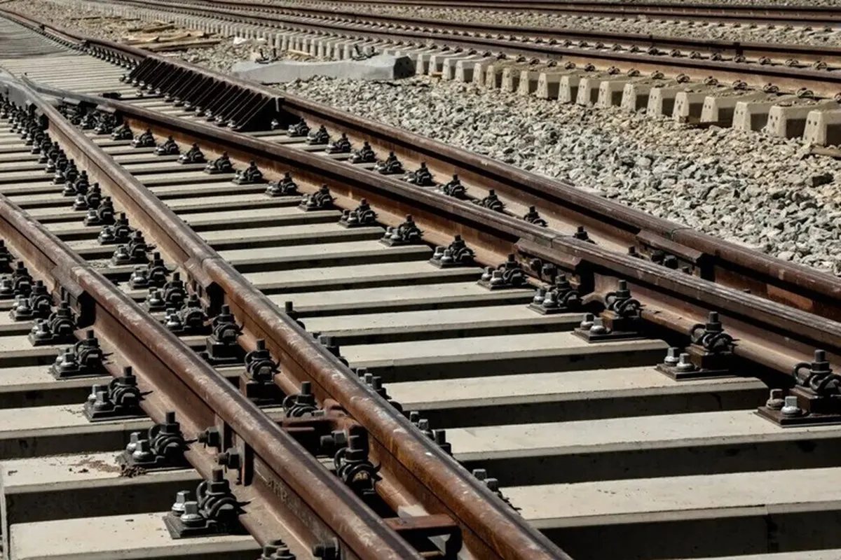 اقساط سررسید شده طرح قطار سریع السیر تهران-قم-اصفهان پرداخت می‌شود