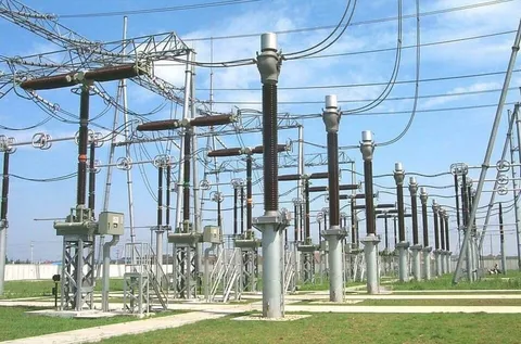 اجرای ۹۵ هزار میلیارد ریال طرح توسعه شبکه برق تهران تا دهه فجر