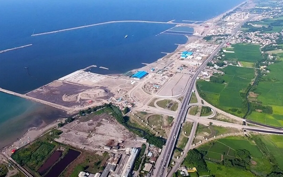 عراقچی: مناطق آزاد شاهراه‌های اقتصادی ایران هستند/ مذاکرات هسته‌ای در چارچوبی جدید ادامه دارد