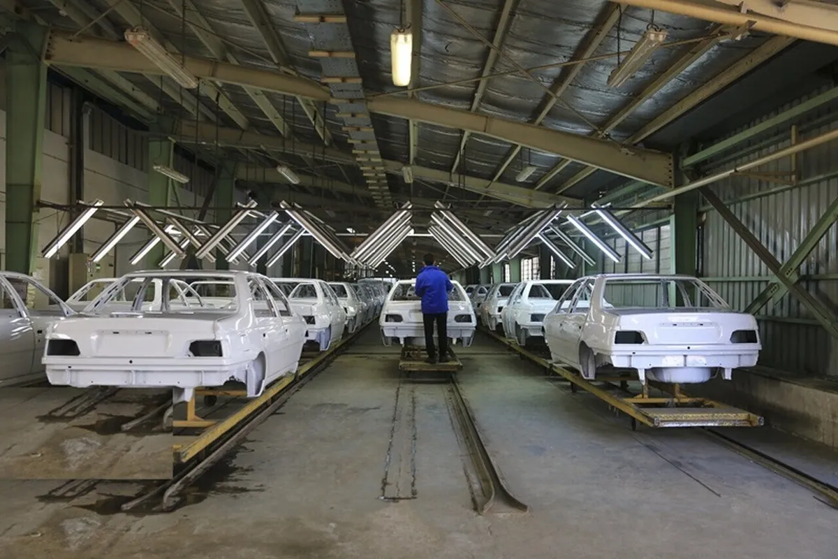 تاکید بر افزایش تولید خودروهای اقتصادی با جلوگیری از کاهش تولید