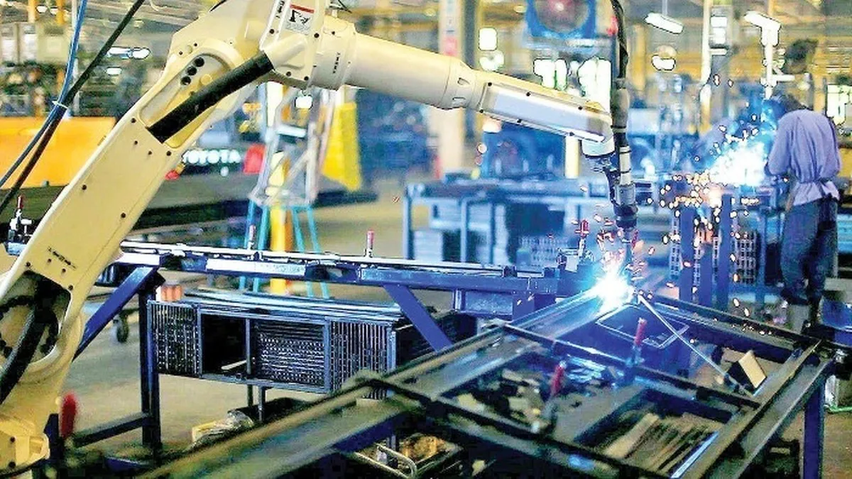 بازسازی اقتصاد در گروی مشارکت واقعی دولت و بخش خصوصی