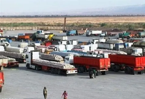 ترخیص ۱.۸ میلیون تن کالای اساسی طی ۲۰ روز اخیر/ واردات ۹۳ هزار تن برنج