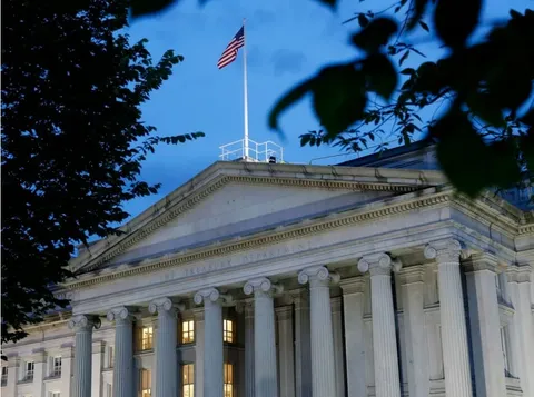 فروش کم‌سابقه اوراق خزانه‌داری آمریکا توسط بانک‌های مرکزی جهان در پی جنگ علیه ایران