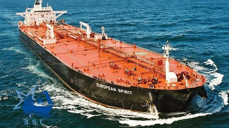 هشدار ایران به نفتکش‌ها در تنگه هرمز؛ ابرنفتکش حامل ۲ میلیون بشکه نفت عراق هدف قرار گرفت