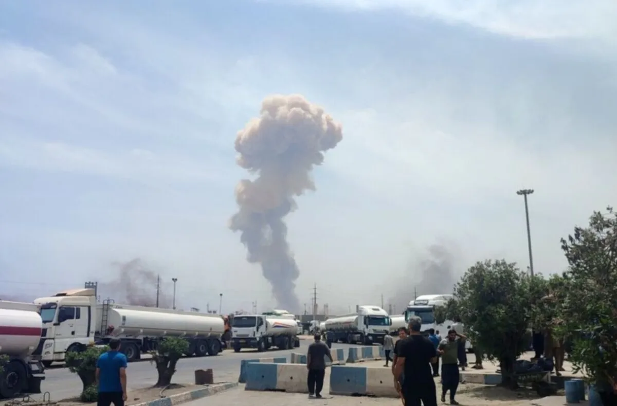 شرکت پالایش و پخش: انفجار در بندر شهید رجایی ارتباطی با تأسیسات نفتی ندارد