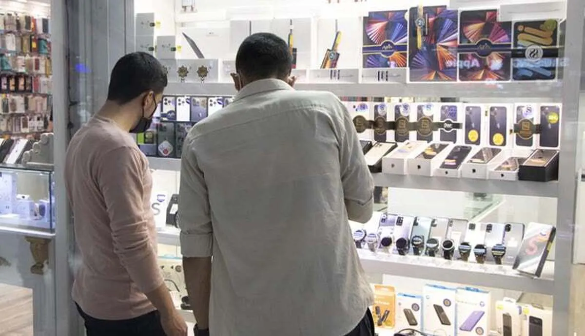 اتاق اصناف علیه کم‌اظهاری موبایلی‌ها؛ ساماندهی بازار تلفن همراه کلید خورد