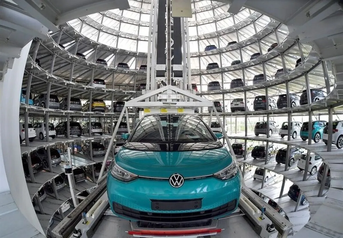 ضربه سنگین تعرفه‌های آمریکا به بزرگ‌ترین خودروساز اروپا