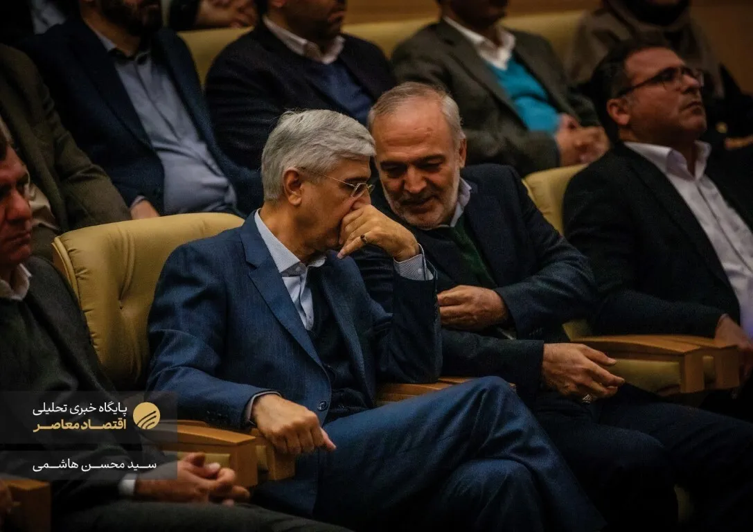 امروز ۲۰ آذر از تابلوی بهینه سازی برق در بازار بهینه سازی انرژی و محیط زیست در محل وزارت نیرو با حضور حجت‌الله صیدی، رئیس سازمان بورس و اوراق بهادار و عباس علی‌آبادی، وزیر نیرو و فعالان صنایع مختلف رونمایی شد.