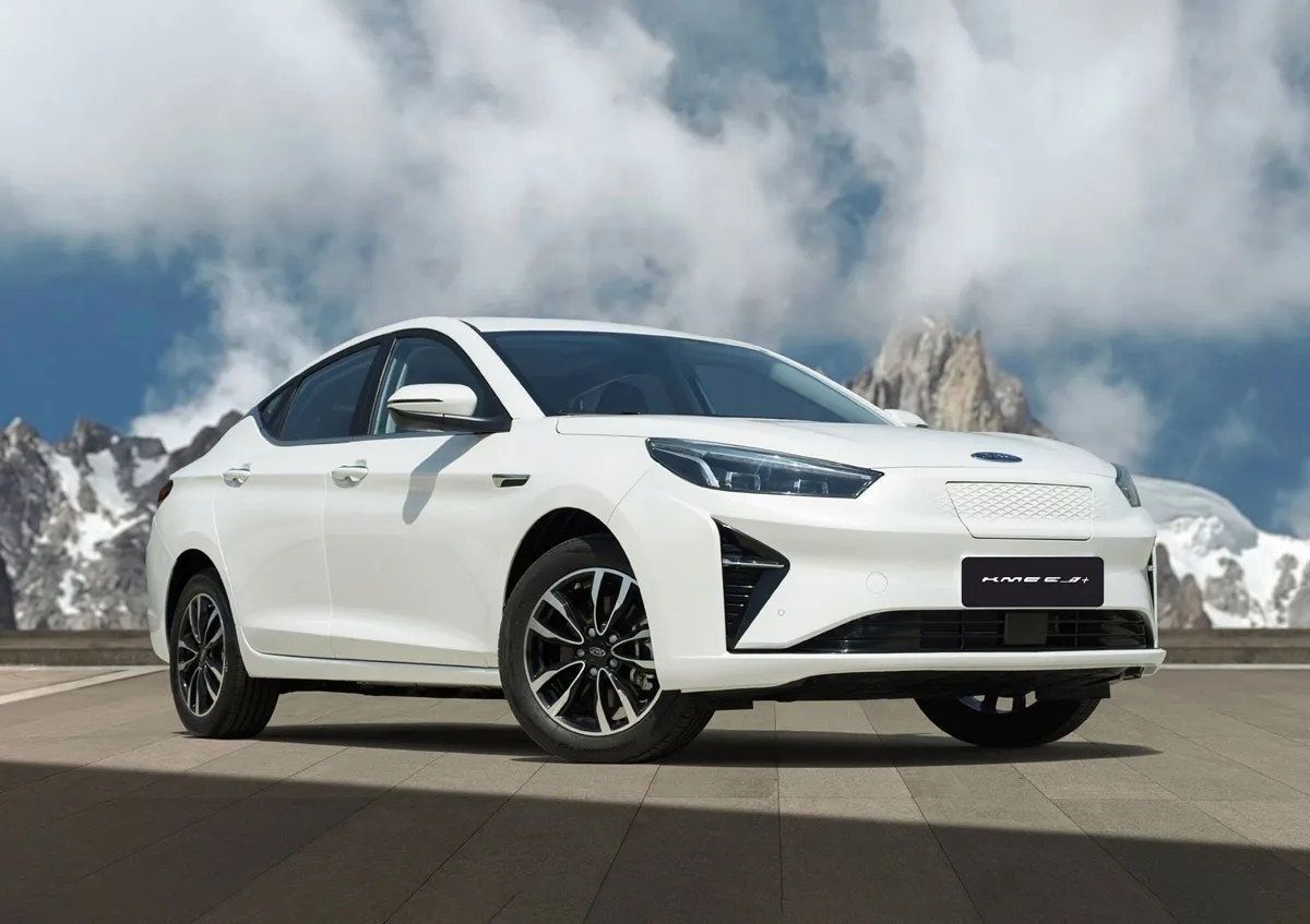 جزئیات فروش ویژه کی ام سی EJ7 و EJ7 پلاس کرمان موتور | شرایط نقدی و اقساطی از 11 بهمن 1403