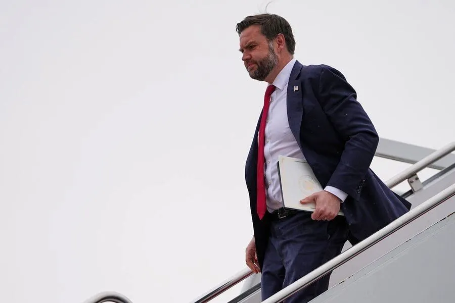 ونس: ما منتظر مذاکره هستیم/ فکر می‌کنم مثبت خواهد بود