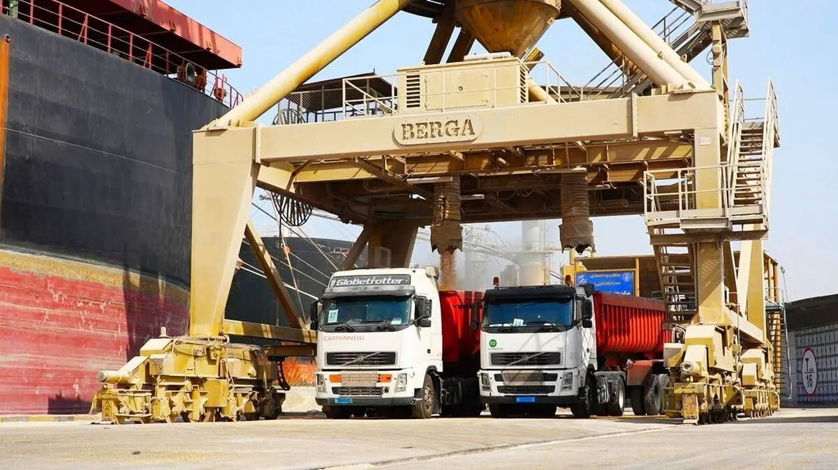 رشد ۸ درصدی عملیات تخلیه و بارگیری در بندر امام(ره)