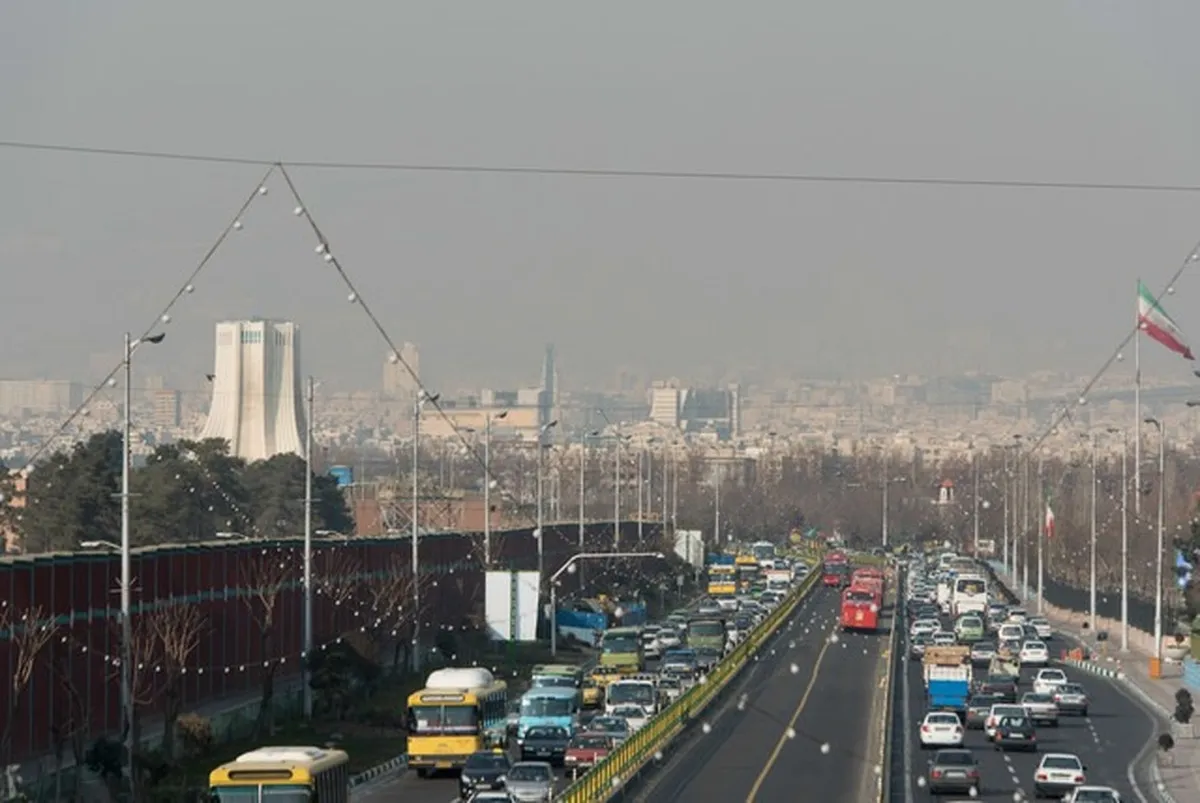 وزش باد و گردوخاک در انتظار تهران